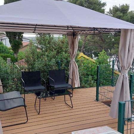 Janus Apartments Єлса Екстер'єр фото