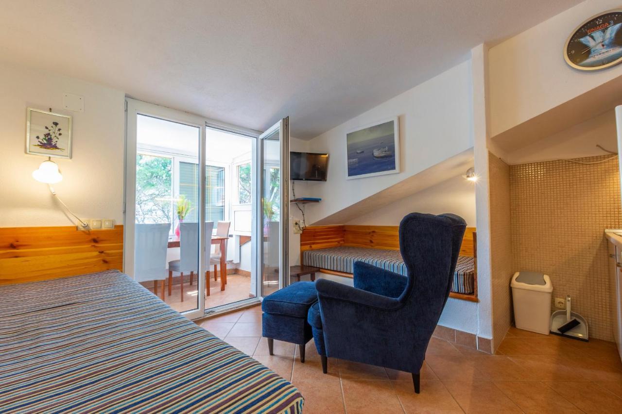 Janus Apartments Єлса Екстер'єр фото