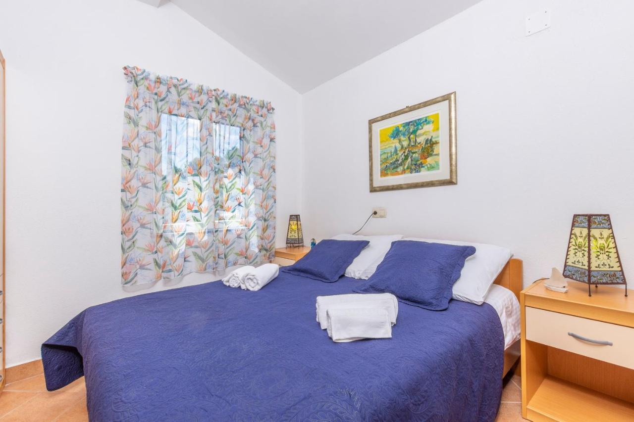 Janus Apartments Єлса Екстер'єр фото