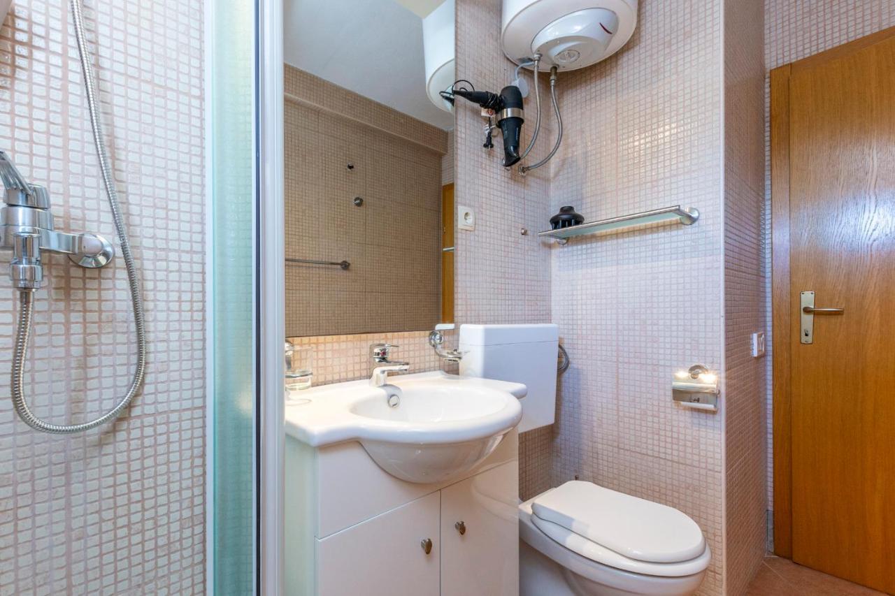 Janus Apartments Єлса Екстер'єр фото